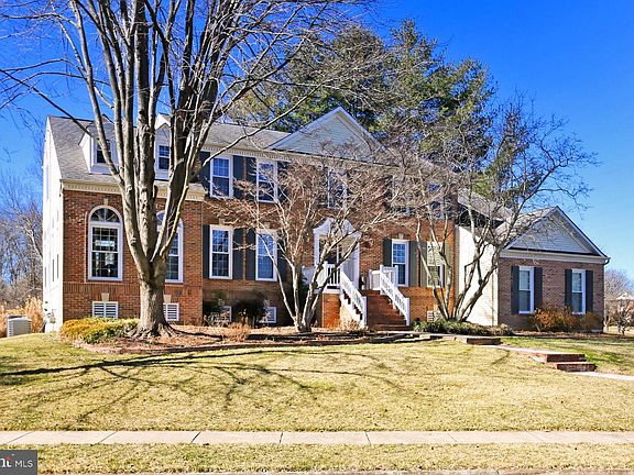 2nd image of 15159 Stillfield Pl