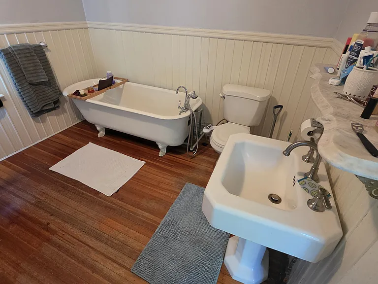 17 Laurel St — Photo 7