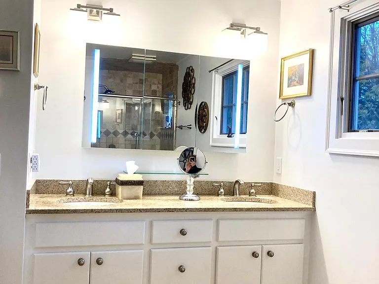 Primary Full Bathroom