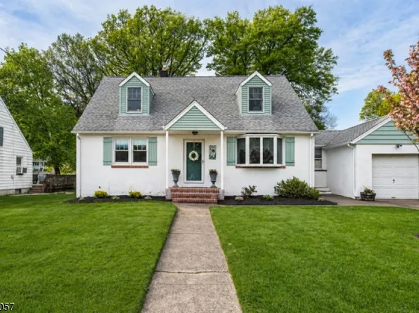 31 Stanley Ct, North Haledon Boro, NJ 07508