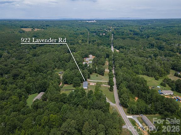 4th image of 922 Lavender Rd