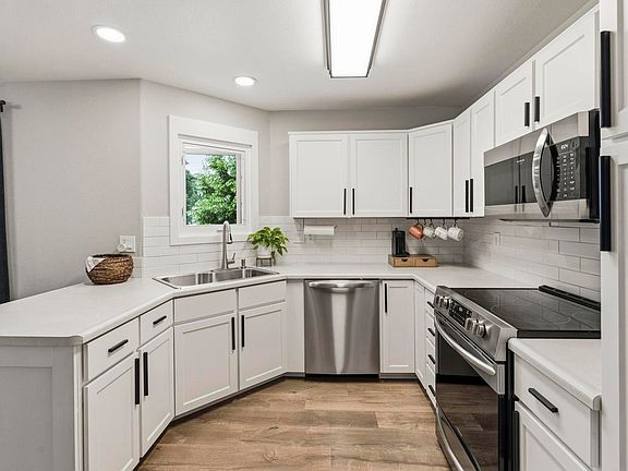 3rd image of 245 Plum Ct
