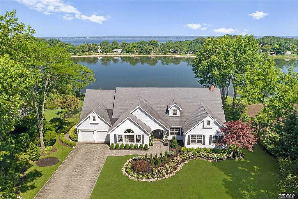 4 Barbara Ln photo 1