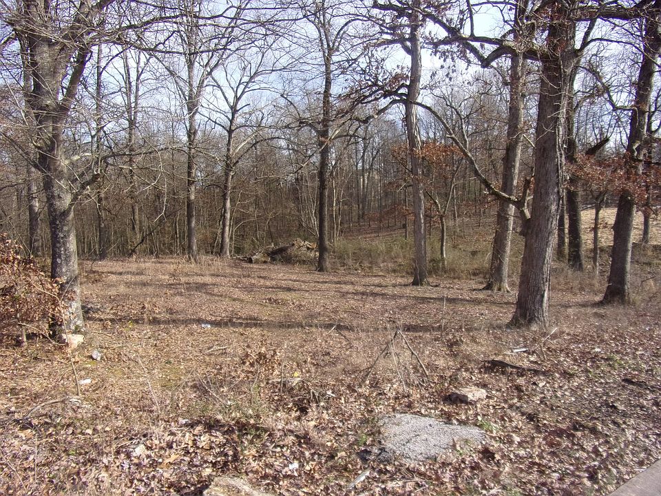 1st image of E Pine St