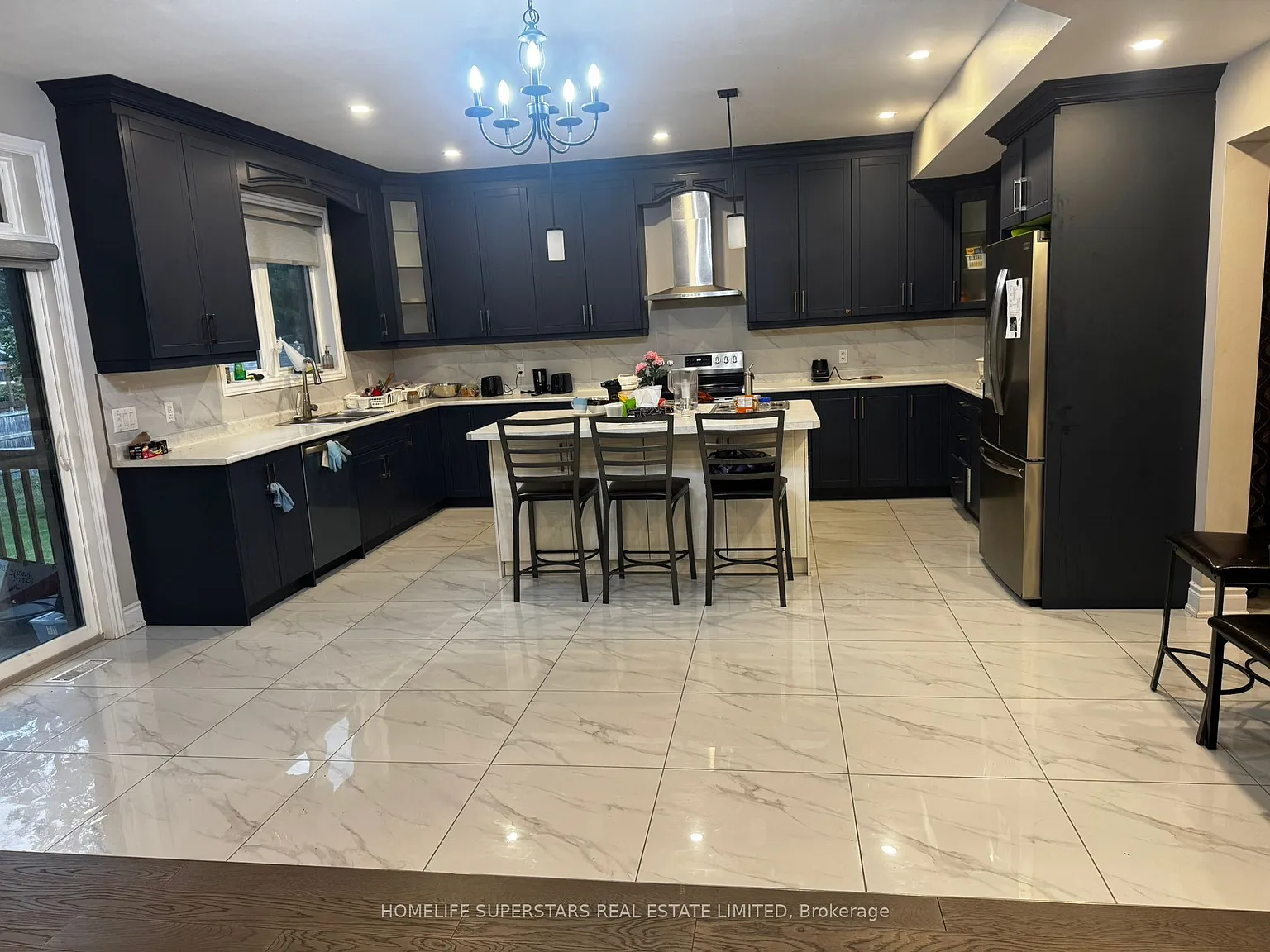 4 bed, $900 — Photo 4