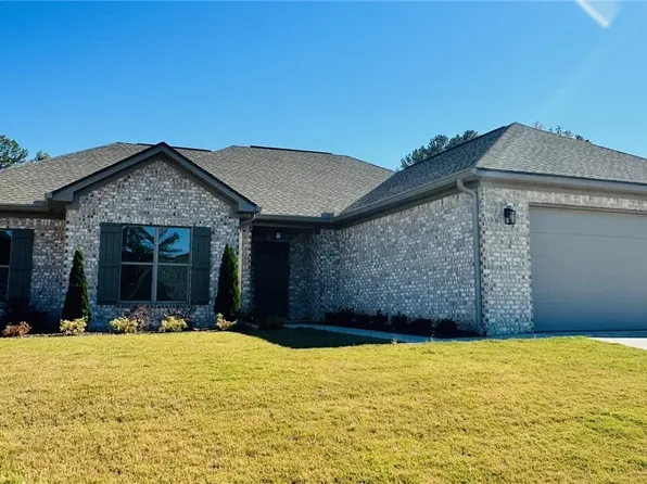5120 Summerfield Dr E, Tuscaloosa, AL 35404
