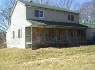 1580 Heckscher Ave, Bay Shore, NY 11706