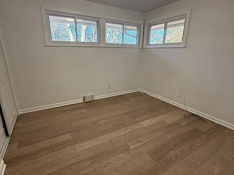 1440 W Square Lake Rd — Photo 10