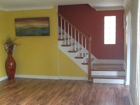 2nd image of 9040 S Aberdeen St