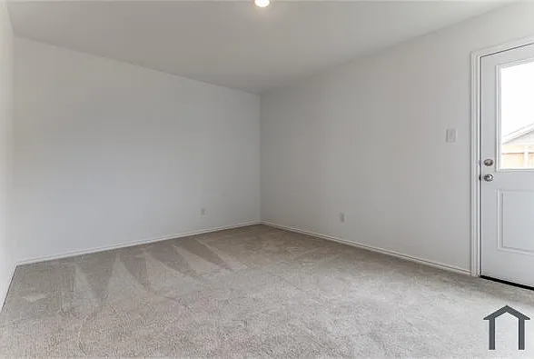 4 bed, 1300 sqft, $1,900 — Photo 4