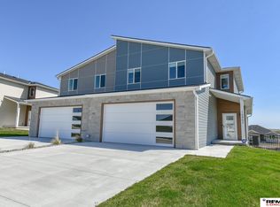 10862 Legends Ln, Lincoln, NE 68527