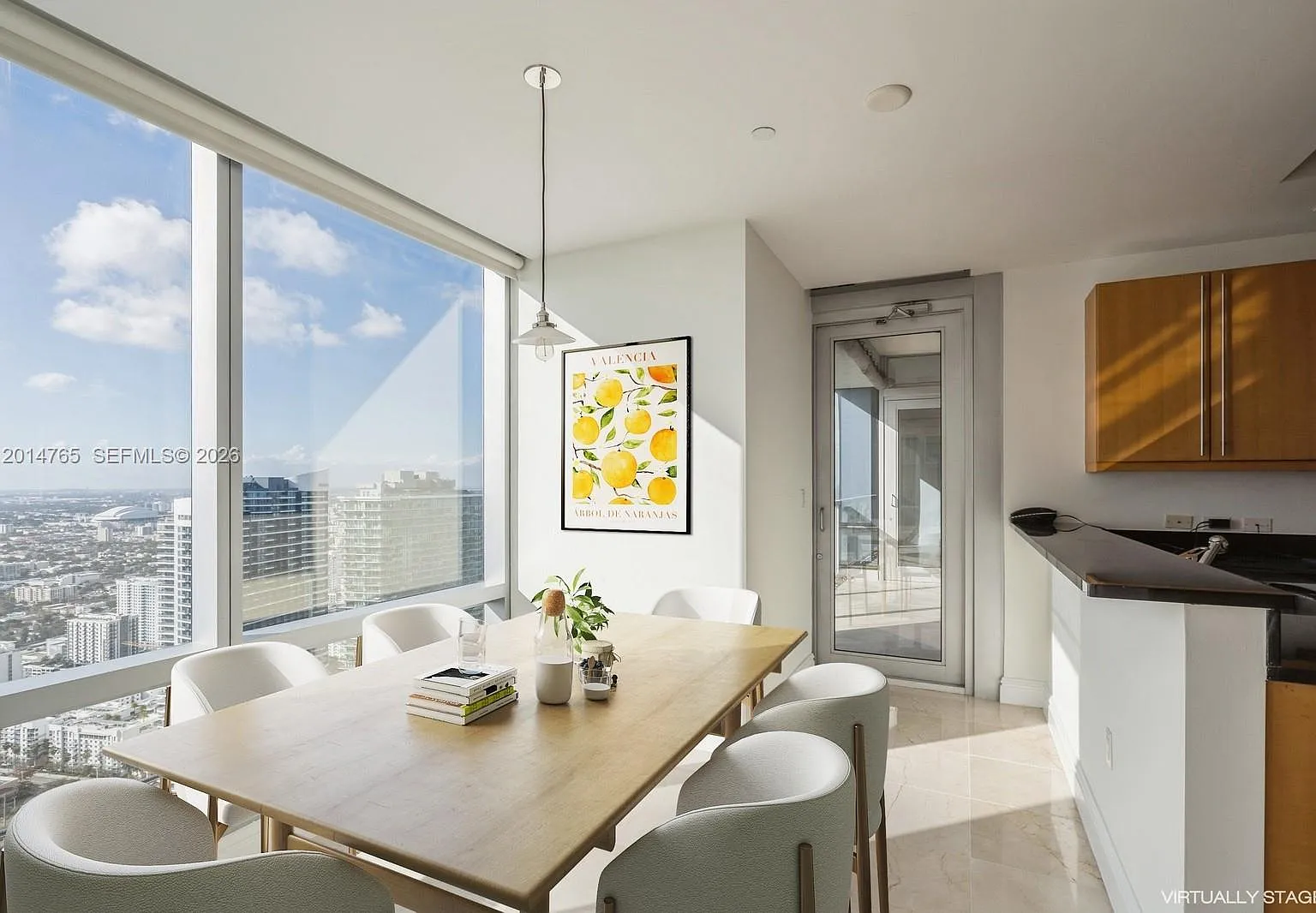 Millennium Tower Residenc — Photo 4