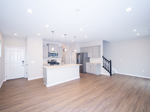 3rd image of 5020 Pebble Ct