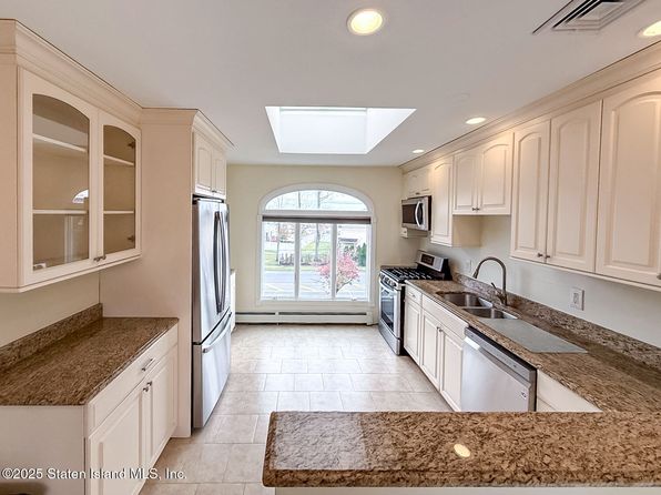 40 Woodvale Loop FLOOR 2