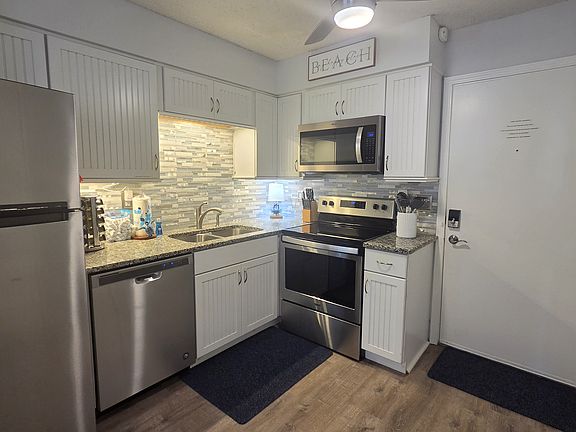 3rd image of 45 Folly Field Rd APT 18A