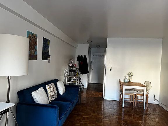 5th image of 321 E 48th St APT 9B