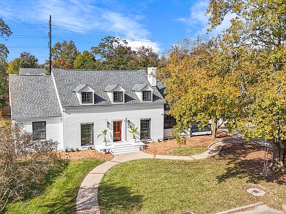 3rd image of 730 Mouton St