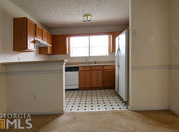 3rd image of 217 Country Meadows Cir