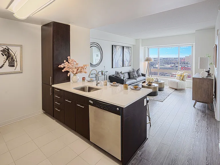 360 State — Photo 26