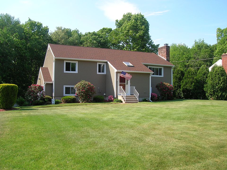 13 Salem St
