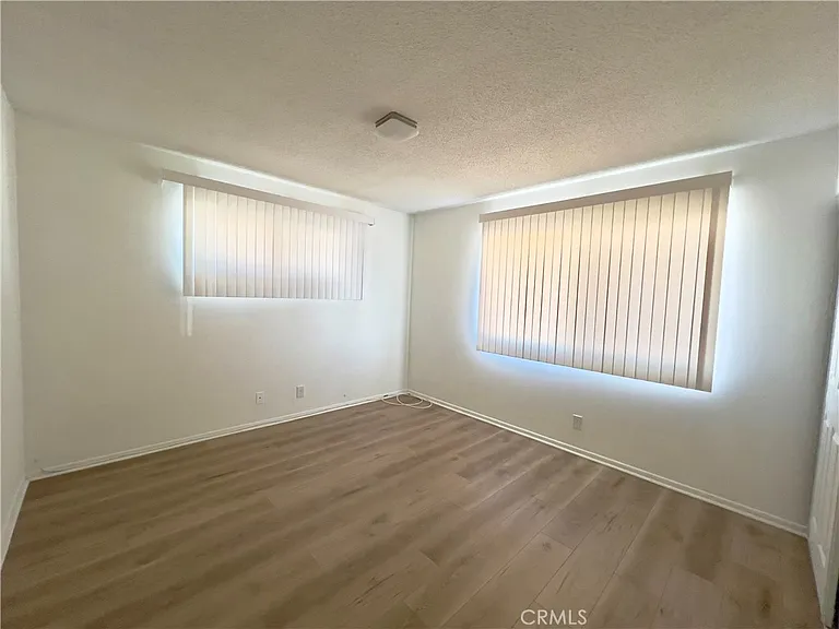 1521 W Westmont Ave — Photo 11