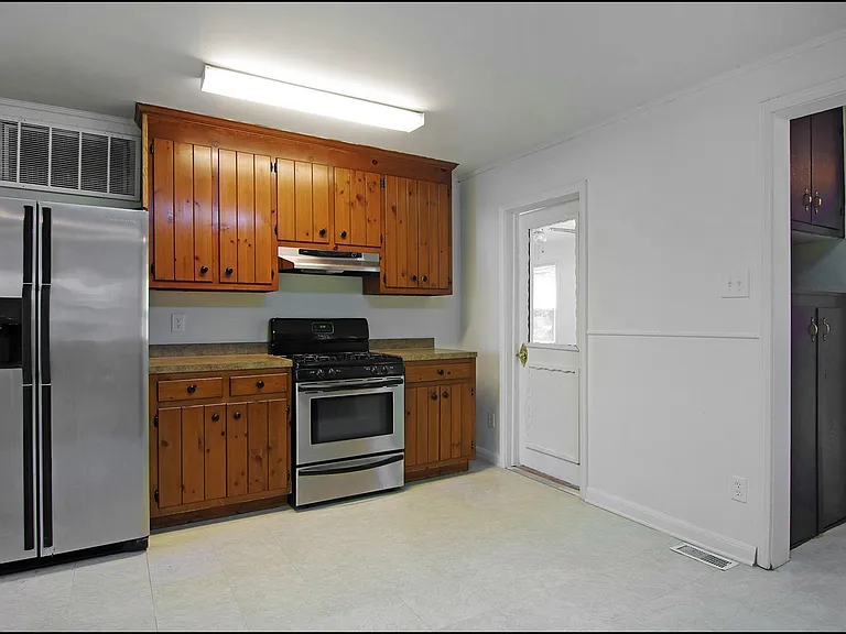 69 Cavalier Rd — Photo 7