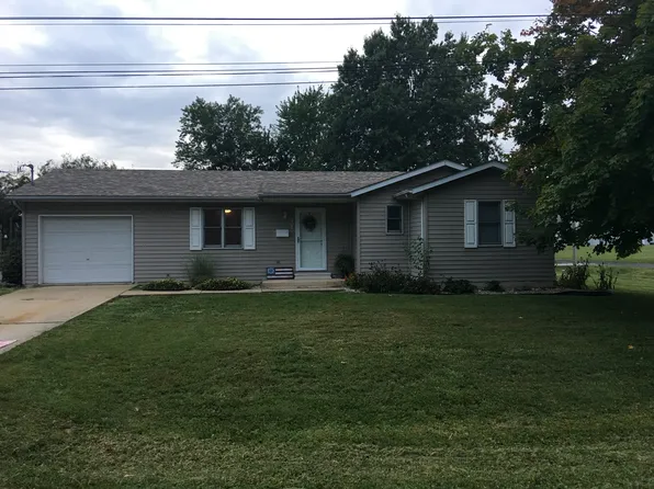 301 S Lincoln St, Mount Olive, IL 62069