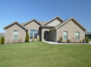 218 Liam Noble Cir, Sellersburg, IN 47172