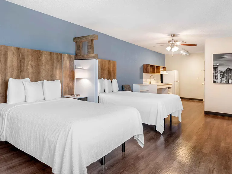 Deluxe Studio - 2 Full Beds
