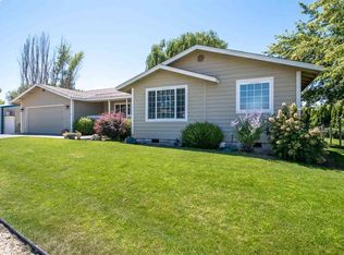 94703 E Clover Rd, Kennewick, WA 99338