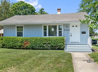 2226 Marshall Pkwy, Waukegan, IL 60085