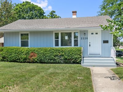 2226 Marshall Pkwy, Waukegan, IL, 60085
