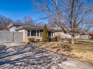 16102 Forest Ave, Oak Forest, IL 60452