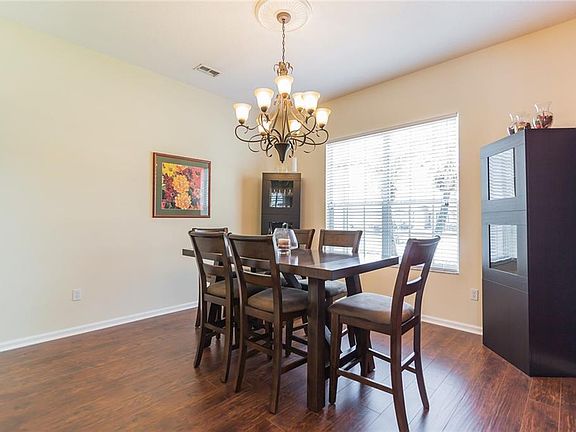 4th image of 719 Forestgreen Ct