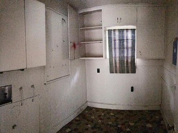 5th image of 611 N 1st St