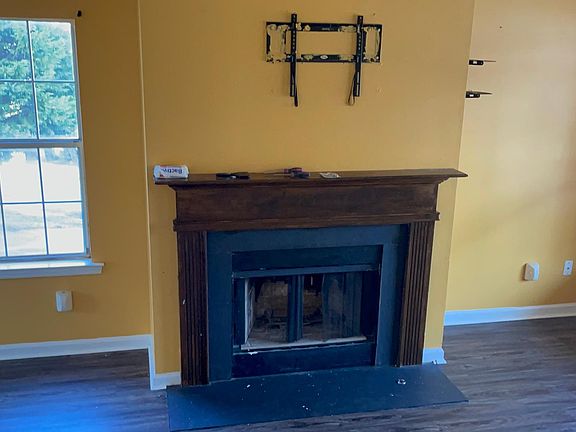 2nd image of 2733 Sanibel Ln SE