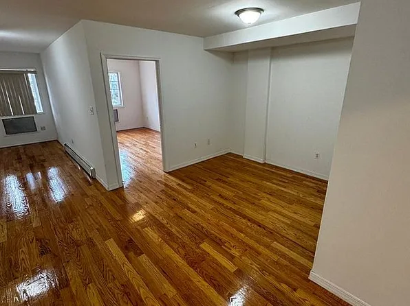 25 E 51st St #1, Brooklyn, NY 11203