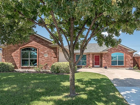 3rd image of 3119 Creekbend Ct