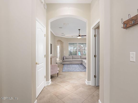 4th image of 113 BURGHEAD Way