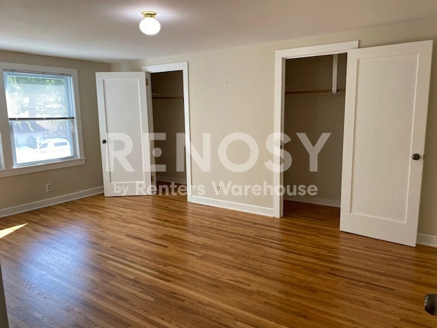 Spacious 3 Bedroom 1 Bath Duplex in White Bear Lake — Photo 2
