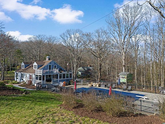 4th image of 59 Blaze Hill Road
