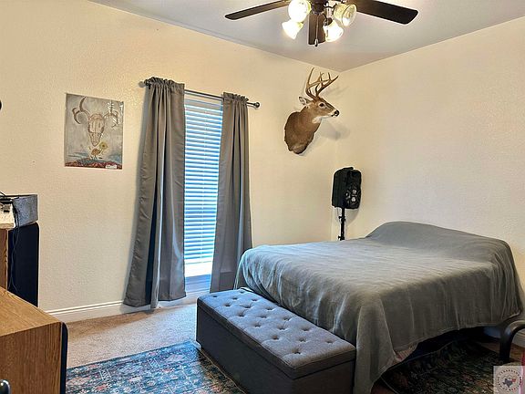 4th image of 889 B K Pickering Dr