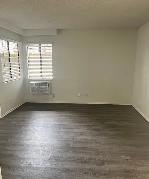 Stone Creek Apartments — Photo 12