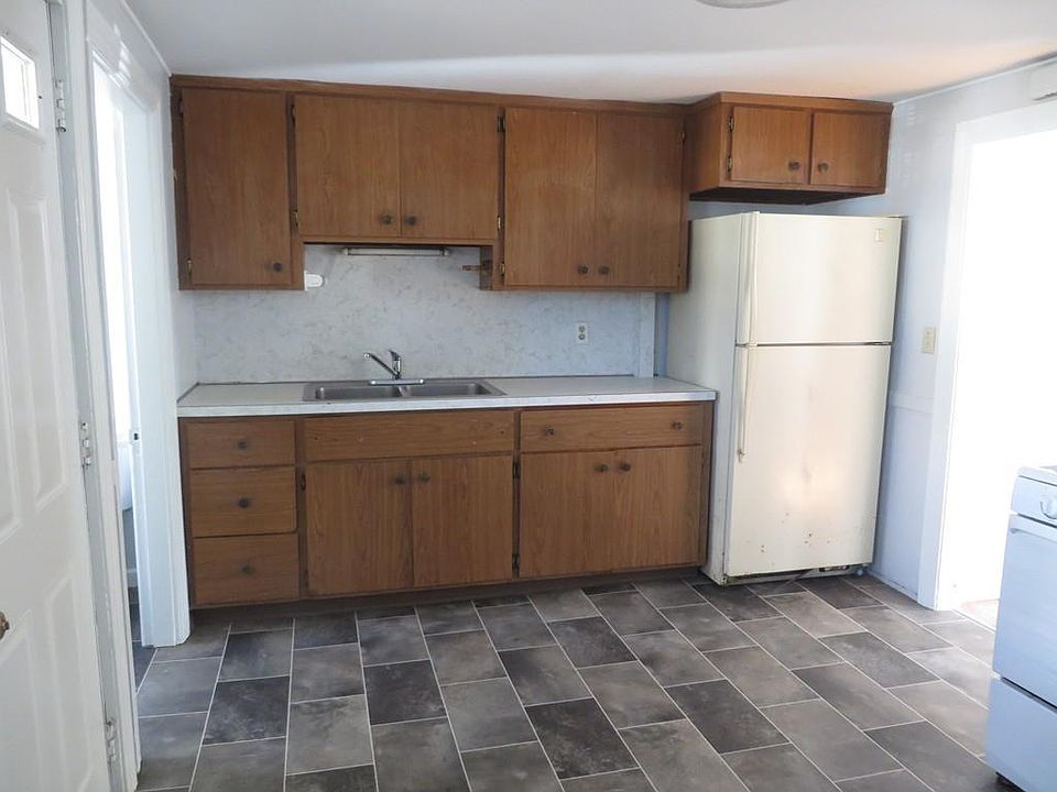 2nd image of 2 Carroll St #1
