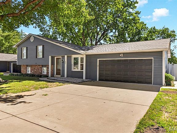 2nd image of 3878 Crystal Wood Dr