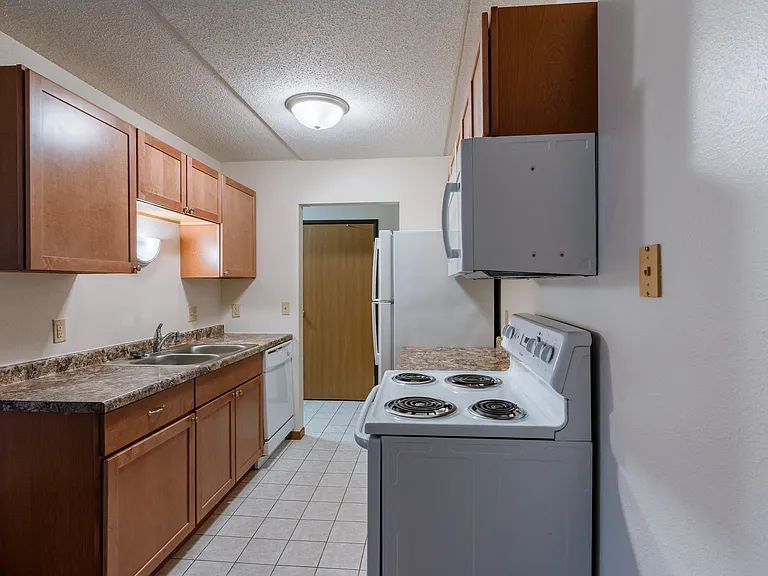 Fargo, ND France Apartments | Kitchen