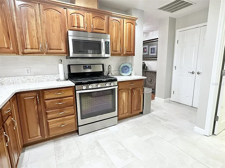 4313 Arlington Ridge Blvd — Photo 10