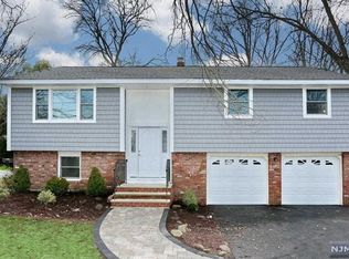 84 Myrtle Ave, Ramsey, NJ 07446