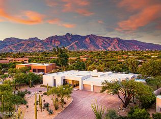 5960 N Camino Padre Isidoro, Tucson, AZ 85718