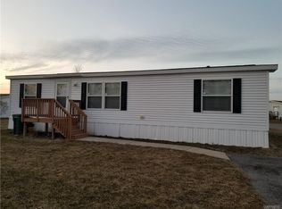 2316 Spruce Ln, Newfane, NY 14108